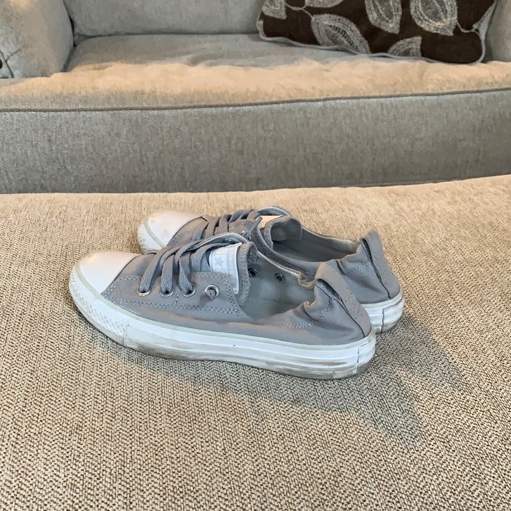 gray converse size 6